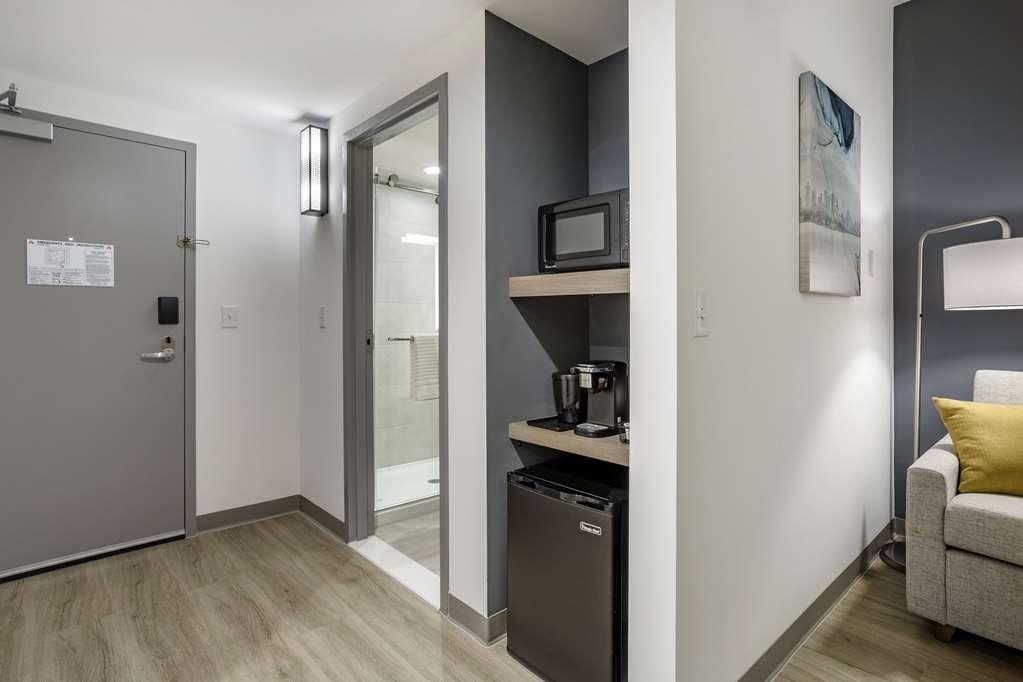 Comfort Inn & Suites Newark Liberty International Airport Номер фото