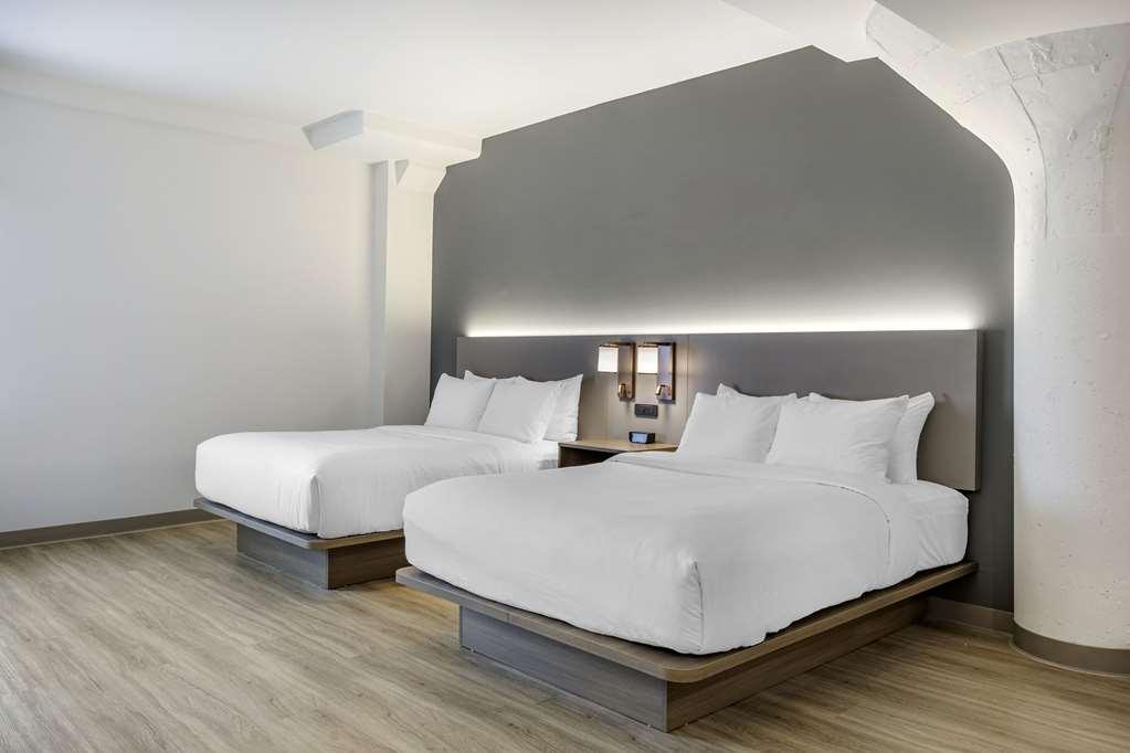 Comfort Inn & Suites Newark Liberty International Airport Номер фото
