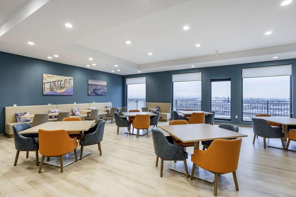 Comfort Inn & Suites Newark Liberty International Airport Ресторан фото