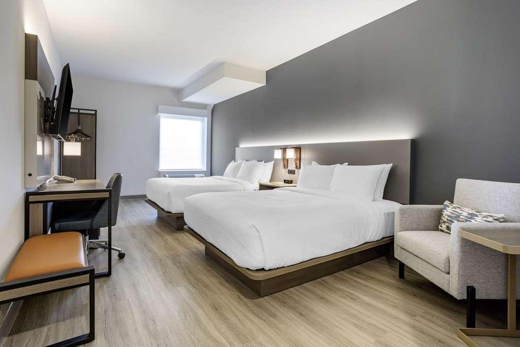 Comfort Inn & Suites Newark Liberty International Airport Номер фото